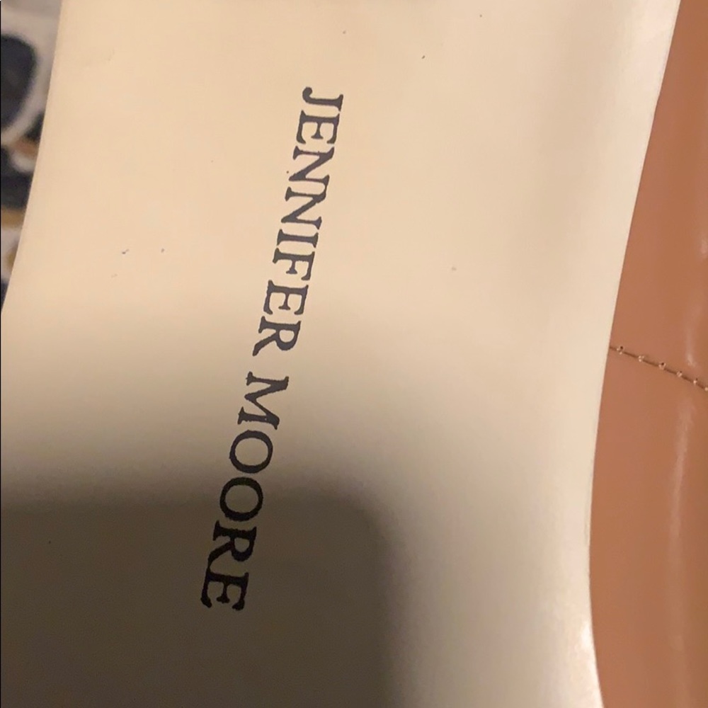 Shoe - Picture 7 of 9